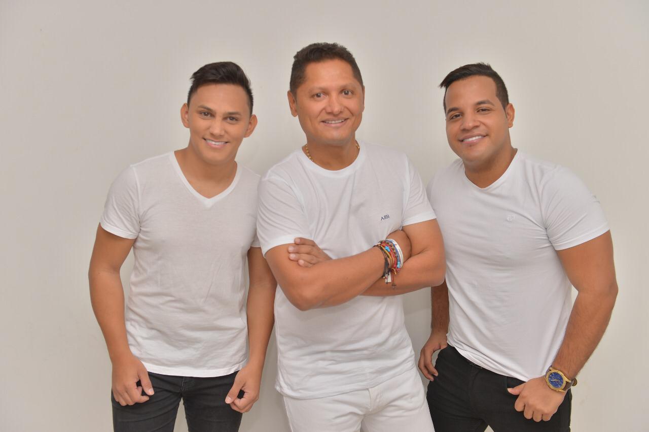 Con muchas ganas y alegría emprendió el reconocido acordeonero José Fernando ‘El Morre’ Romero un nuevo proyecto musical llamado El Combo del Morre, al lado de dos jóvenes talentos de la música